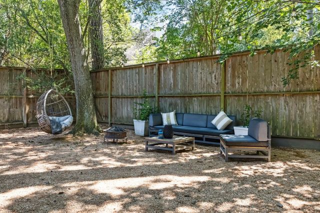 11605 Oak Glen Court, Bunker Hill Village, TX 77024