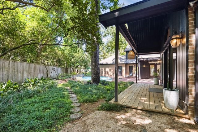 11605 Oak Glen Court, Bunker Hill Village, TX 77024