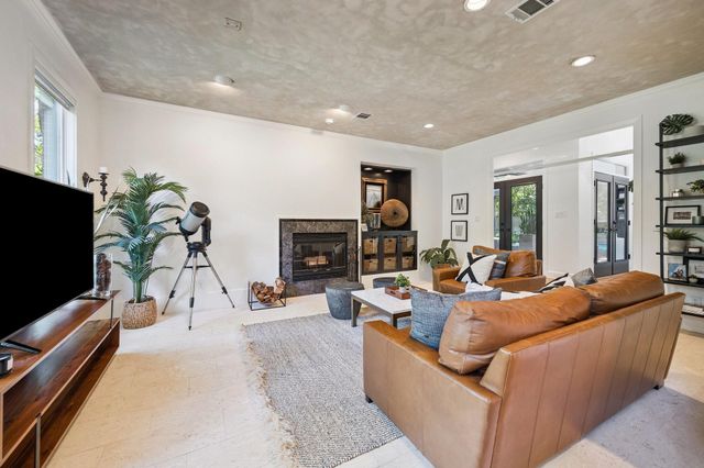 11605 Oak Glen Court, Bunker Hill Village, TX 77024