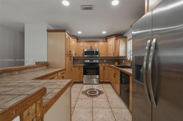 6595 Massachusetts Dr, Lake Worth, FL 33462