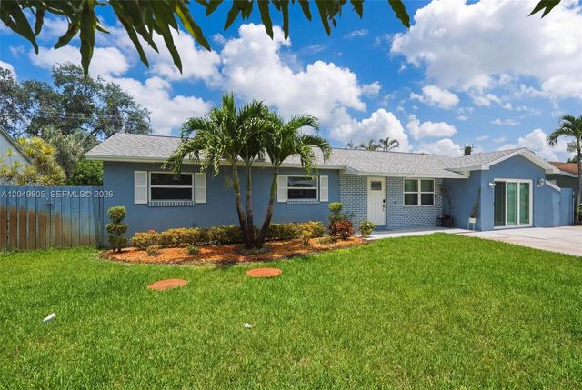 6595 Massachusetts Dr, Lake Worth, FL 33462
