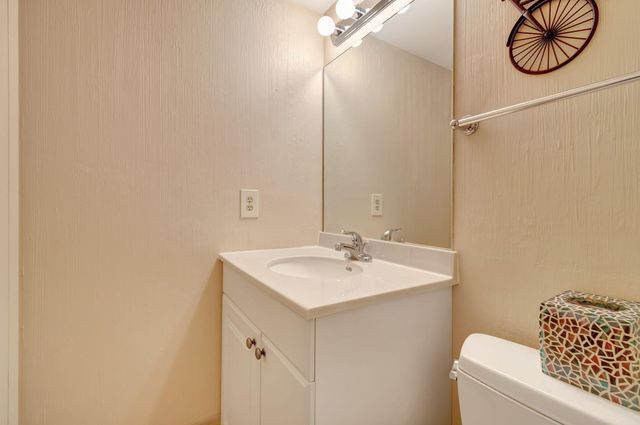 4050 Cornwall C, Boca Raton, FL 33434