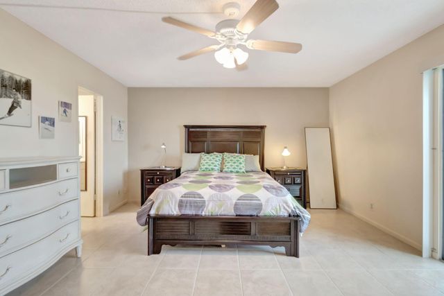 4050 Cornwall C, Boca Raton, FL 33434