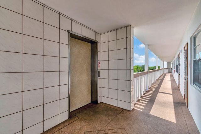 4050 Cornwall C, Boca Raton, FL 33434