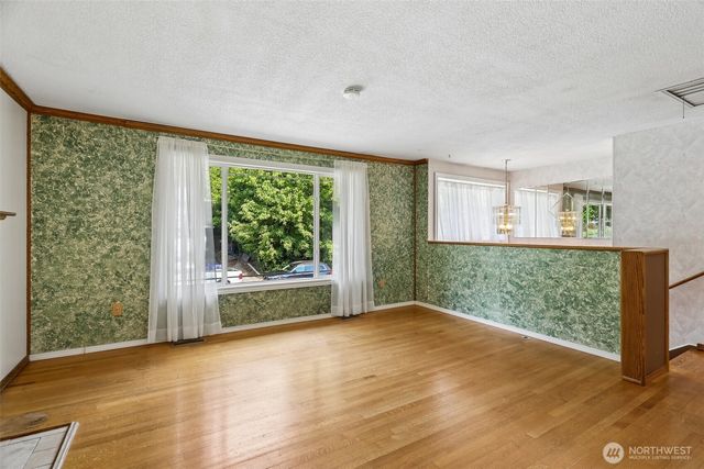 9635 NE 129th Place, Kirkland, WA 98034