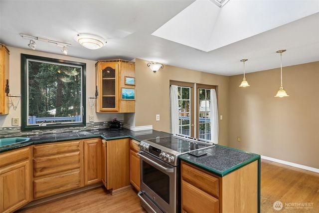 9635 NE 129th Place, Kirkland, WA 98034