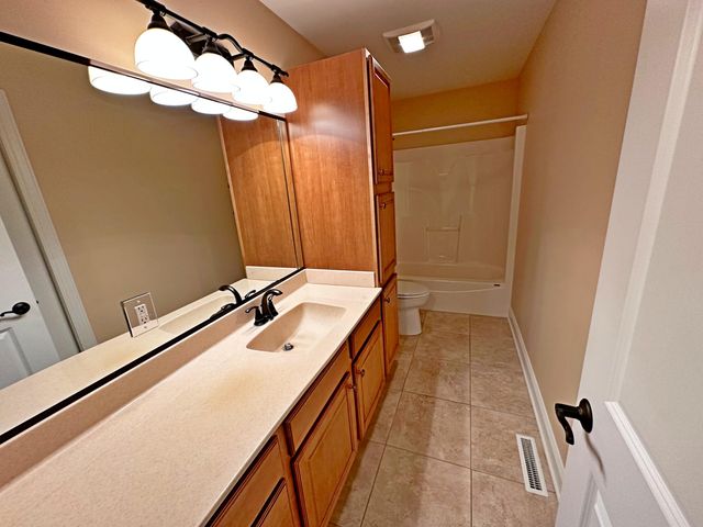 9973 Hart Street, St. John, IN 46373