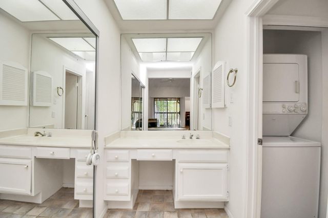 11711 Memorial Drive 41, Houston, TX 77024