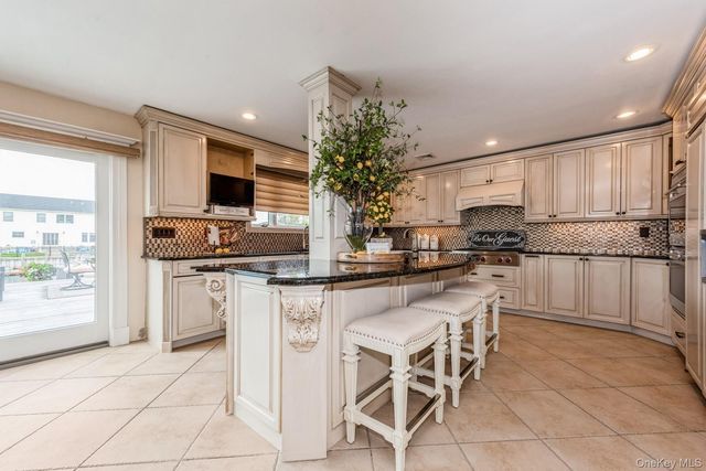 82 Division Avenue, Massapequa, NY 11758