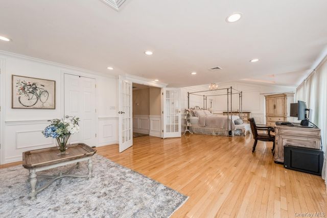 82 Division Avenue, Massapequa, NY 11758