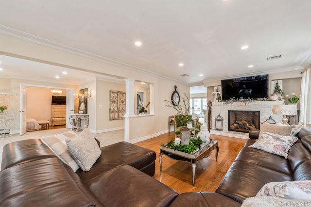 82 Division Avenue, Massapequa, NY 11758