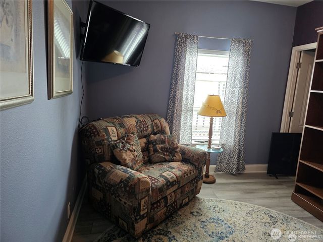 936 Mountain Villa Drive, Enumclaw, WA 98022