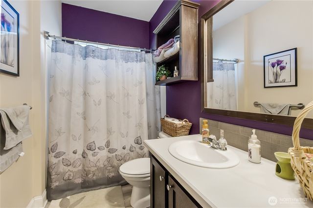 936 Mountain Villa Drive, Enumclaw, WA 98022