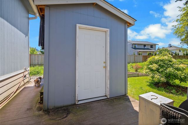 936 Mountain Villa Drive, Enumclaw, WA 98022