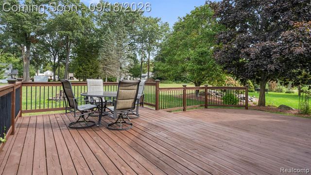 24660 Christina Drive, Brownstown, MI 48134