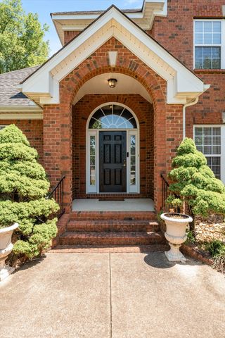 2240 Westwood Dr, N, Murfreesboro, TN 37130