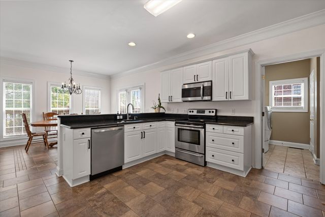 2240 Westwood Dr, N, Murfreesboro, TN 37130