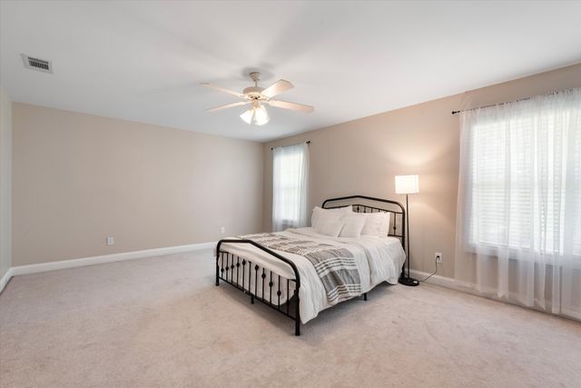 2240 Westwood Dr, N, Murfreesboro, TN 37130