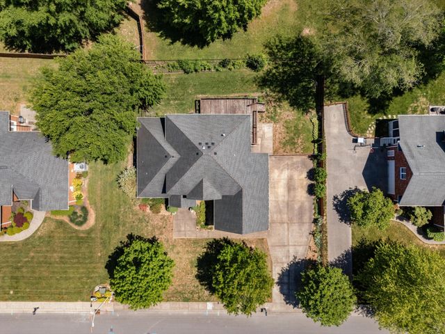 2240 Westwood Dr, N, Murfreesboro, TN 37130