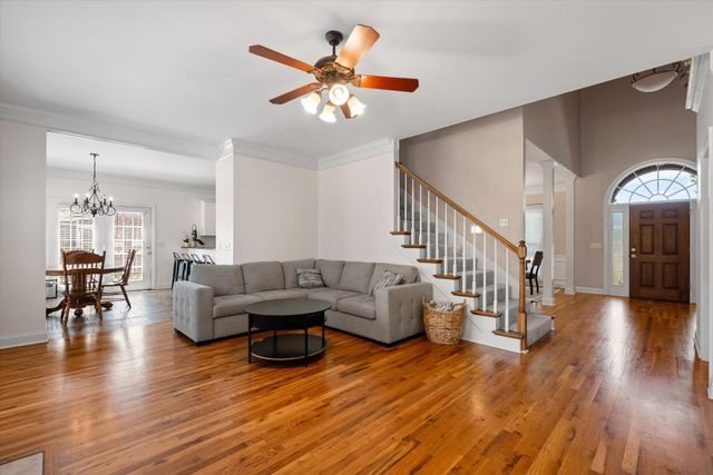 2240 Westwood Dr, N, Murfreesboro, TN 37130