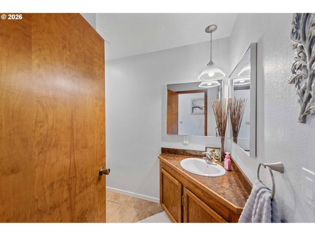 770 PREFONTAINE Dr, Coos Bay, OR 97420