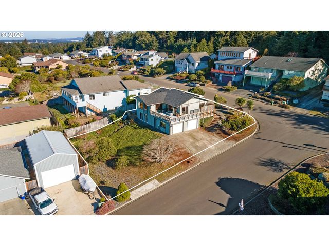 770 PREFONTAINE Dr, Coos Bay, OR 97420