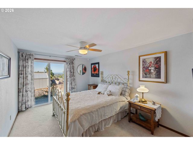 770 PREFONTAINE Dr, Coos Bay, OR 97420