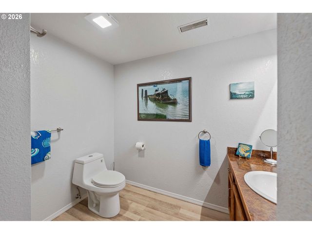 770 PREFONTAINE Dr, Coos Bay, OR 97420