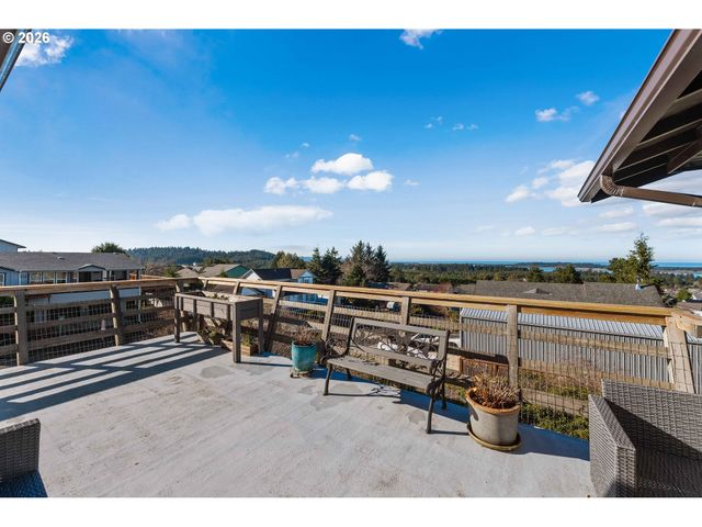 770 PREFONTAINE Dr, Coos Bay, OR 97420