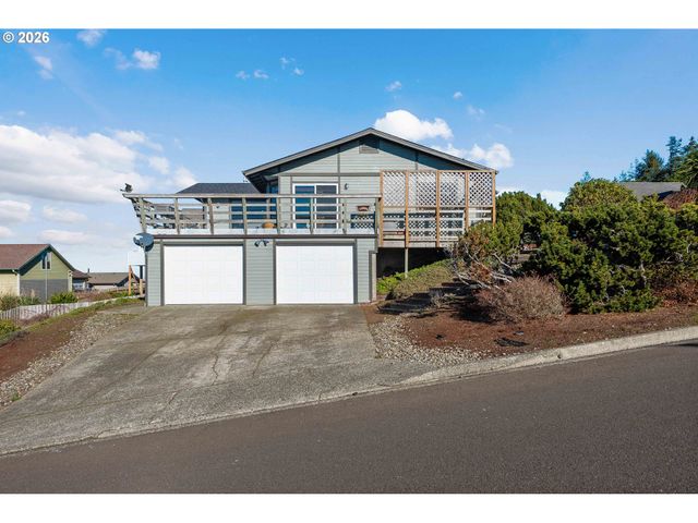 770 PREFONTAINE Dr, Coos Bay, OR 97420