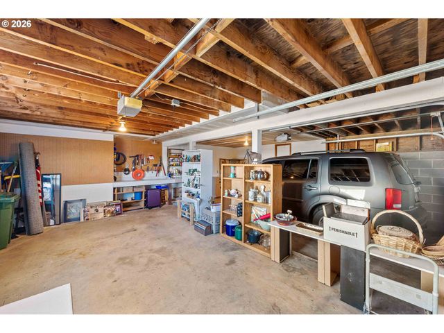 770 PREFONTAINE Dr, Coos Bay, OR 97420