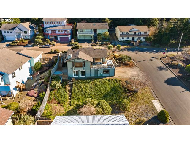 770 PREFONTAINE Dr, Coos Bay, OR 97420
