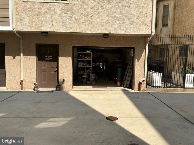 2440 S 19TH ST, Philadelphia, PA 19145