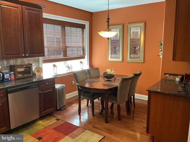 2440 S 19TH ST, Philadelphia, PA 19145