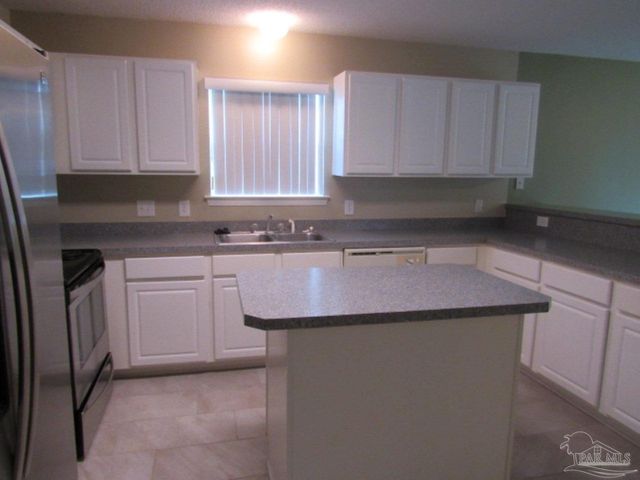 2018 Marquesas Ln, Pensacola, FL 32506