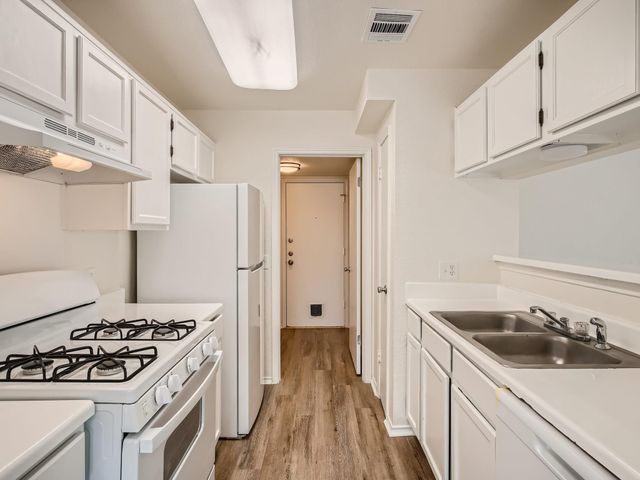 9105 Japonica CT A, Austin, TX 78748