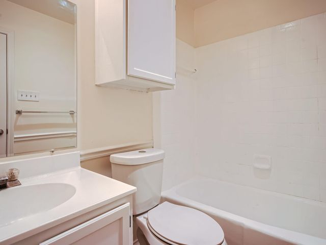 9105 Japonica CT A, Austin, TX 78748