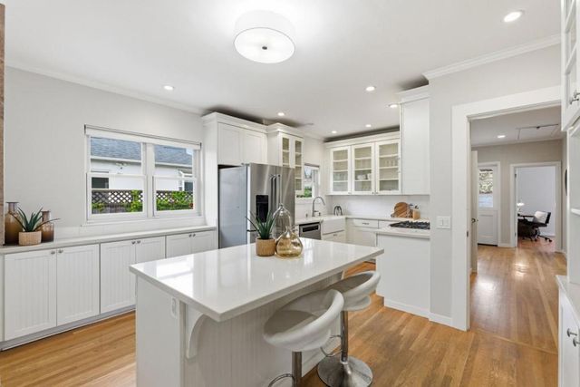 221 Hudson Street, Redwood City, CA 94062