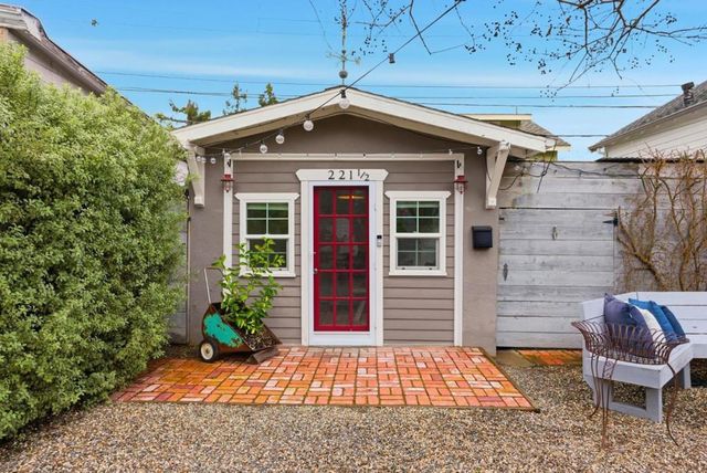 221 Hudson Street, Redwood City, CA 94062