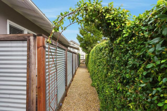 221 Hudson Street, Redwood City, CA 94062