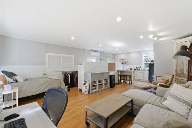 221 Hudson Street, Redwood City, CA 94062