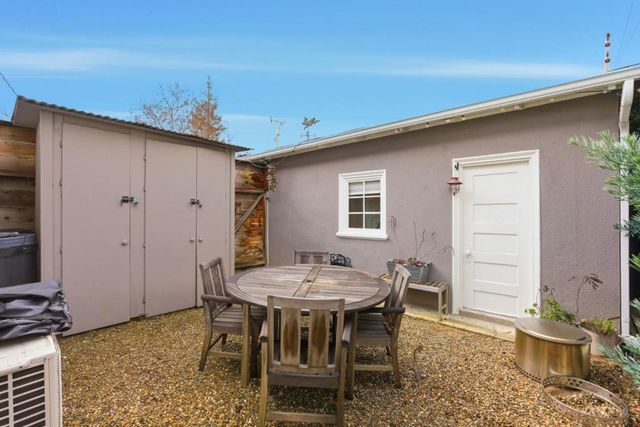 221 Hudson Street, Redwood City, CA 94062