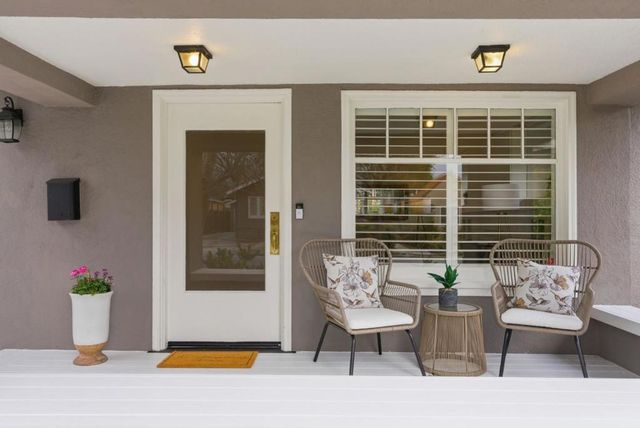 221 Hudson Street, Redwood City, CA 94062