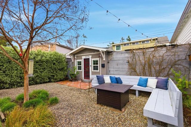 221 Hudson Street, Redwood City, CA 94062