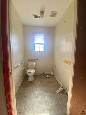 65 Mathews Street, Fort Valley, GA 31030