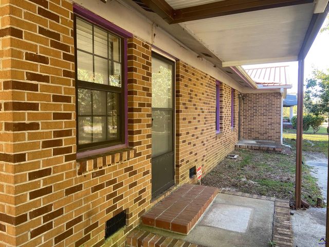 65 Mathews Street, Fort Valley, GA 31030