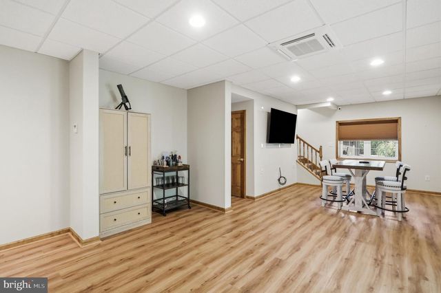 370 HEMLOCK CT, Paw Paw, WV 25434