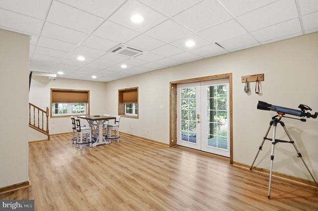 370 HEMLOCK CT, Paw Paw, WV 25434