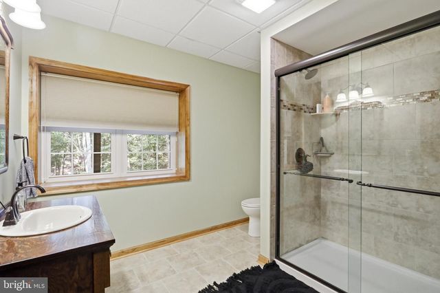 370 HEMLOCK CT, Paw Paw, WV 25434