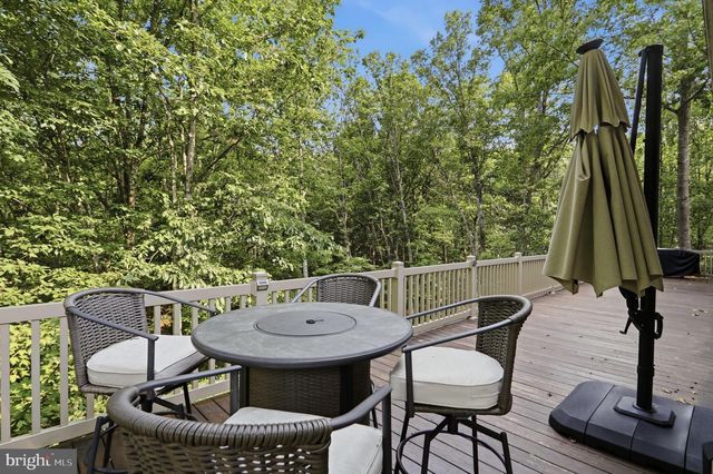 370 HEMLOCK CT, Paw Paw, WV 25434